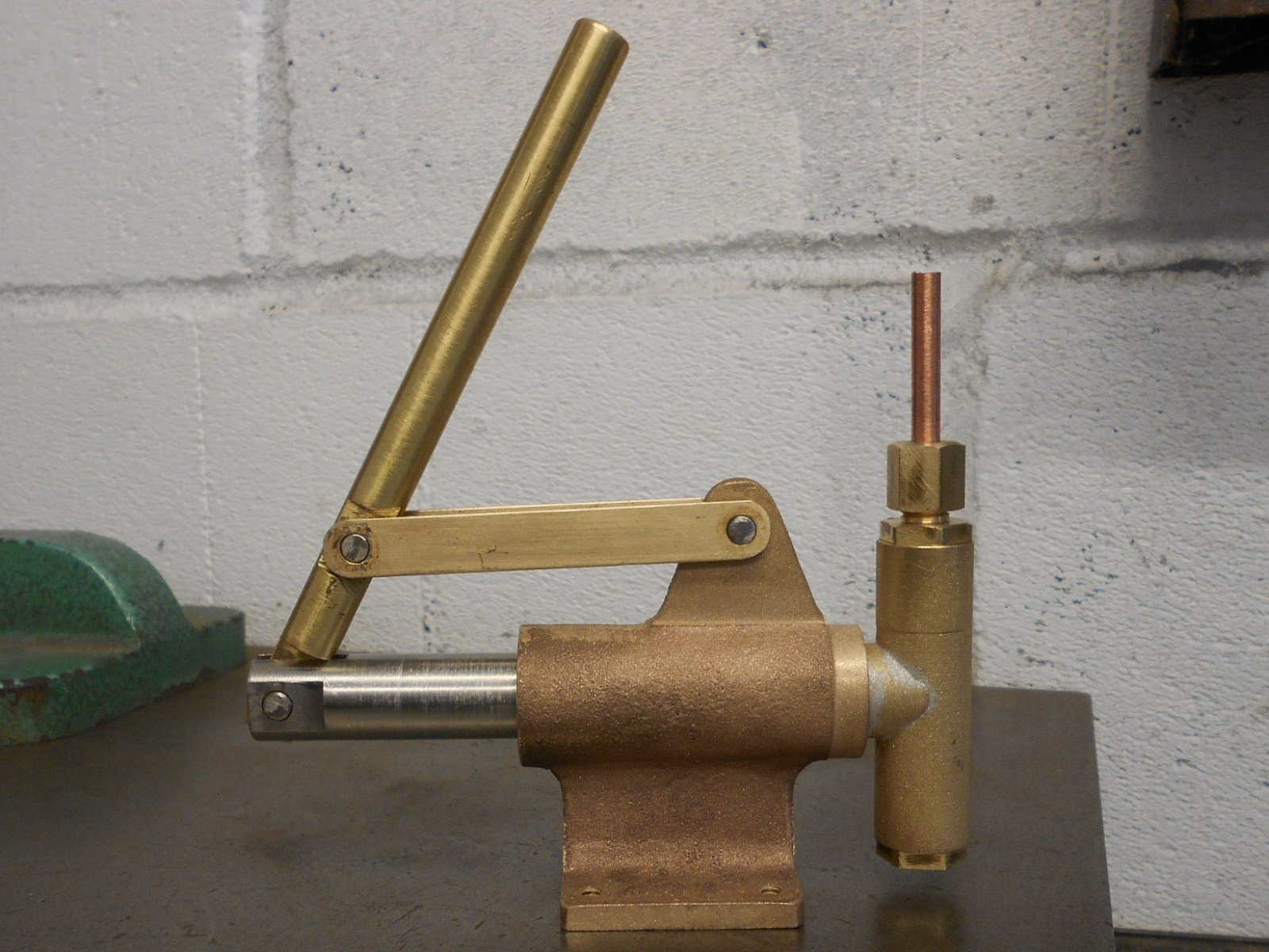 HandPumpValve6.jpg